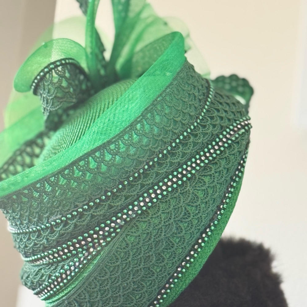 Emerald Green church Hat with Intricate Lace and Bow - Picture 7 of 11